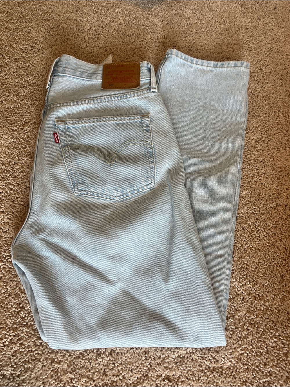 Levi’s Light Wash 501 Jeans - Classic Straight Fit